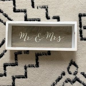 Mr and Mrs Desk Sign
